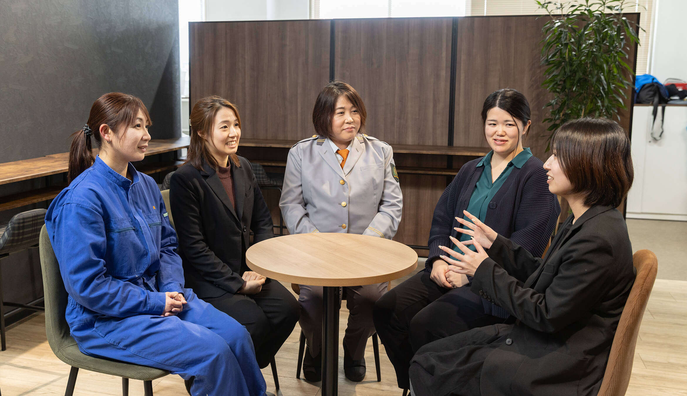 女性スタッフ座談会